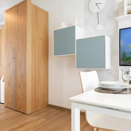 Nino-boardinghouse 1 *